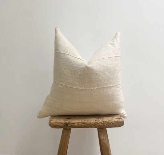 Nomad Cushion Natural